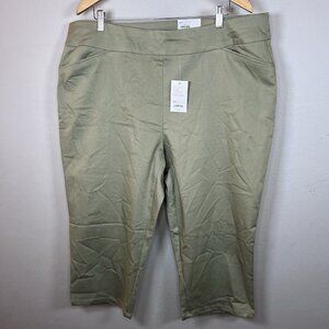 Croft & Barrow Women’s Size 20W Effortless Stretch Capri Mid Rise Straight Khaki